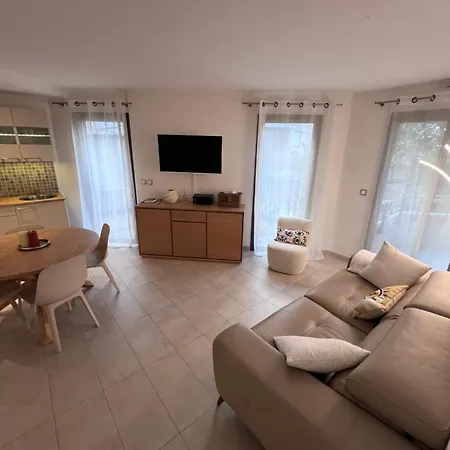 Appartement 1 Chambre - Rue D'Antibes #108 Lägenhet *