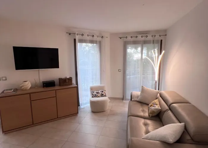 Lägenhet Appartement 1 Chambre - Rue D'Antibes #108