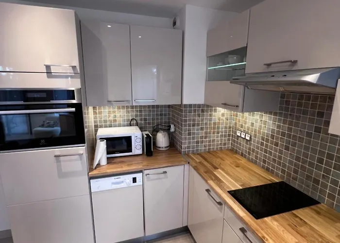 Lägenhet Appartement 1 Chambre - Rue D'Antibes #108 *